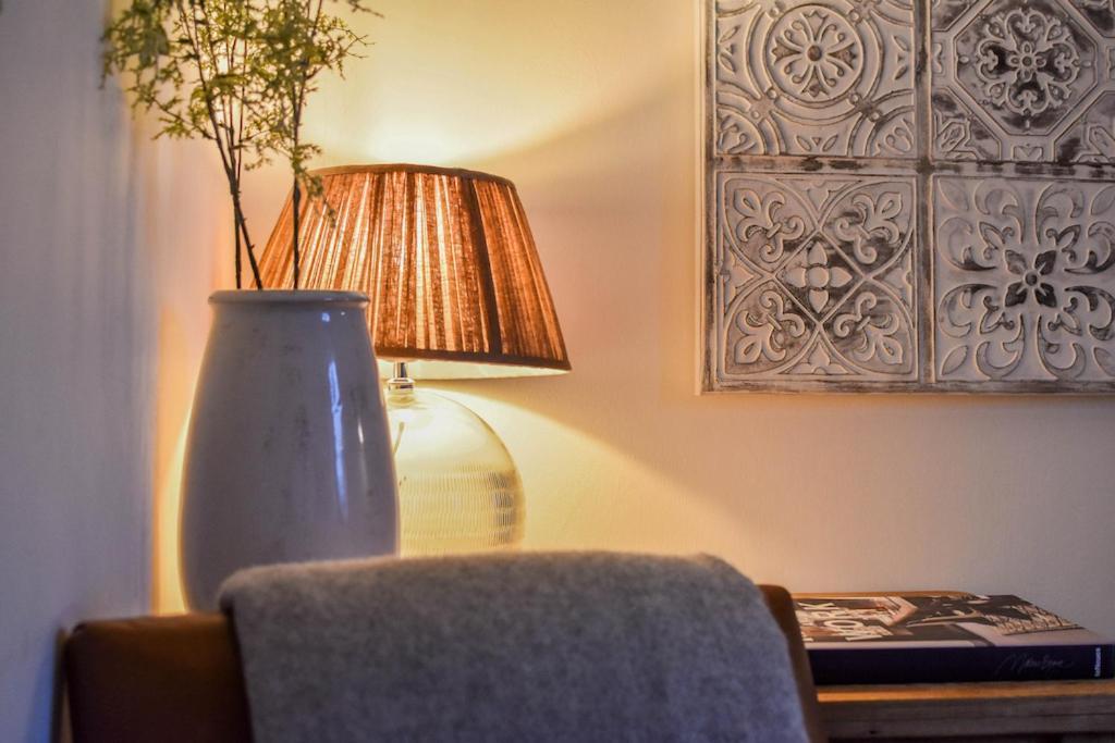 The Malthouse - Naturally Styled Central Apartment Cirencester Luaran gambar