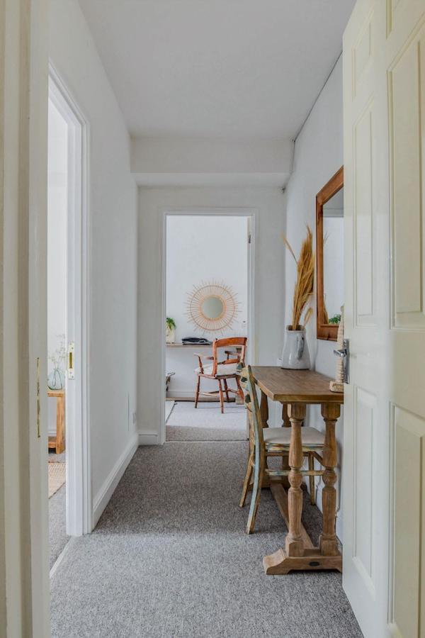 The Malthouse - Naturally Styled Central Apartment Cirencester Luaran gambar